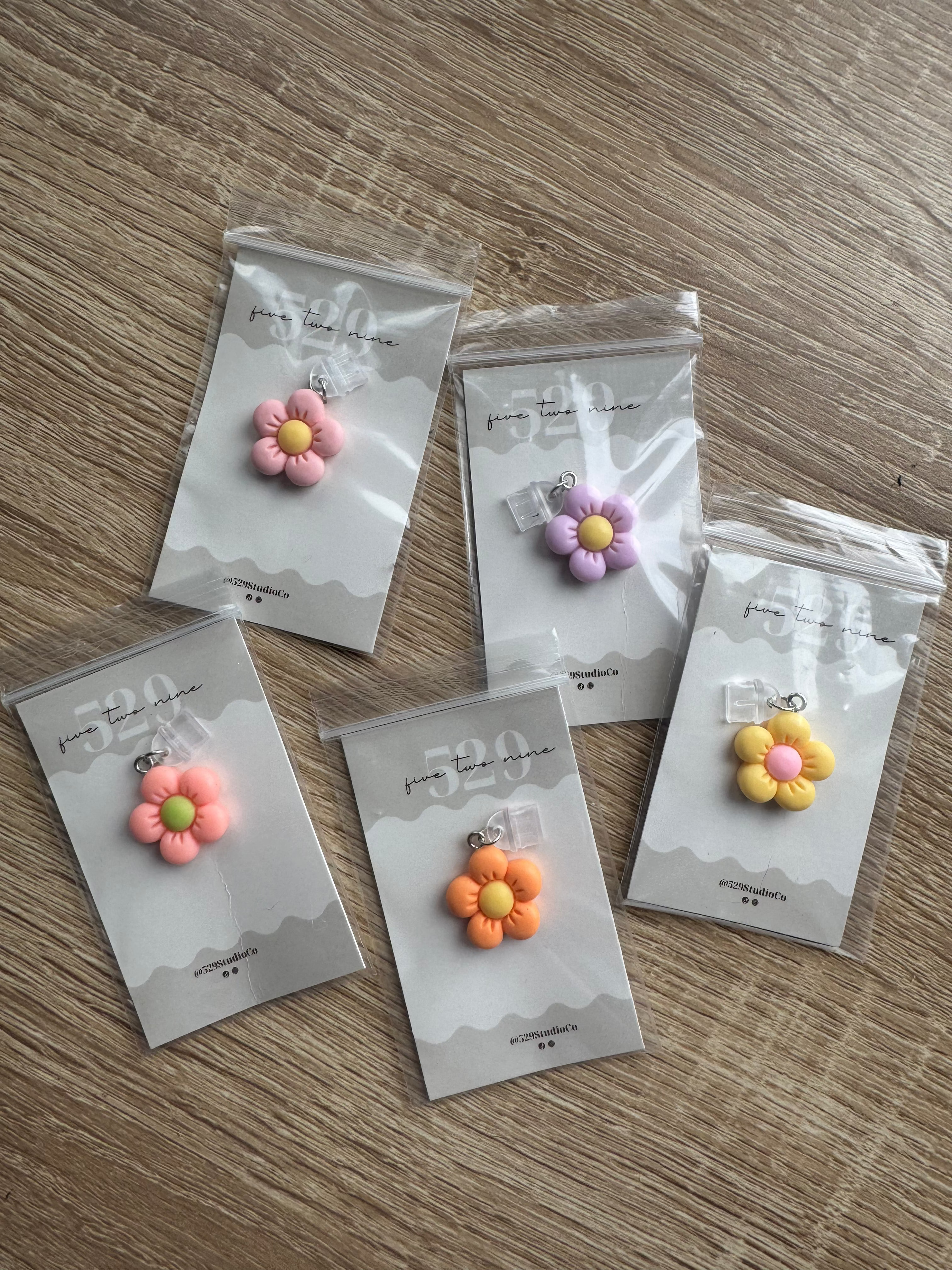 Kindle Charm - Bright Flowers